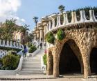 Park Güell bahçeleri ve mimari elemanları mimar Antoni Gaudí tarafından tasarlanan Barselona şehrinin yer alan genel bir parktır. 1984 yılından bu yana dünya mirası